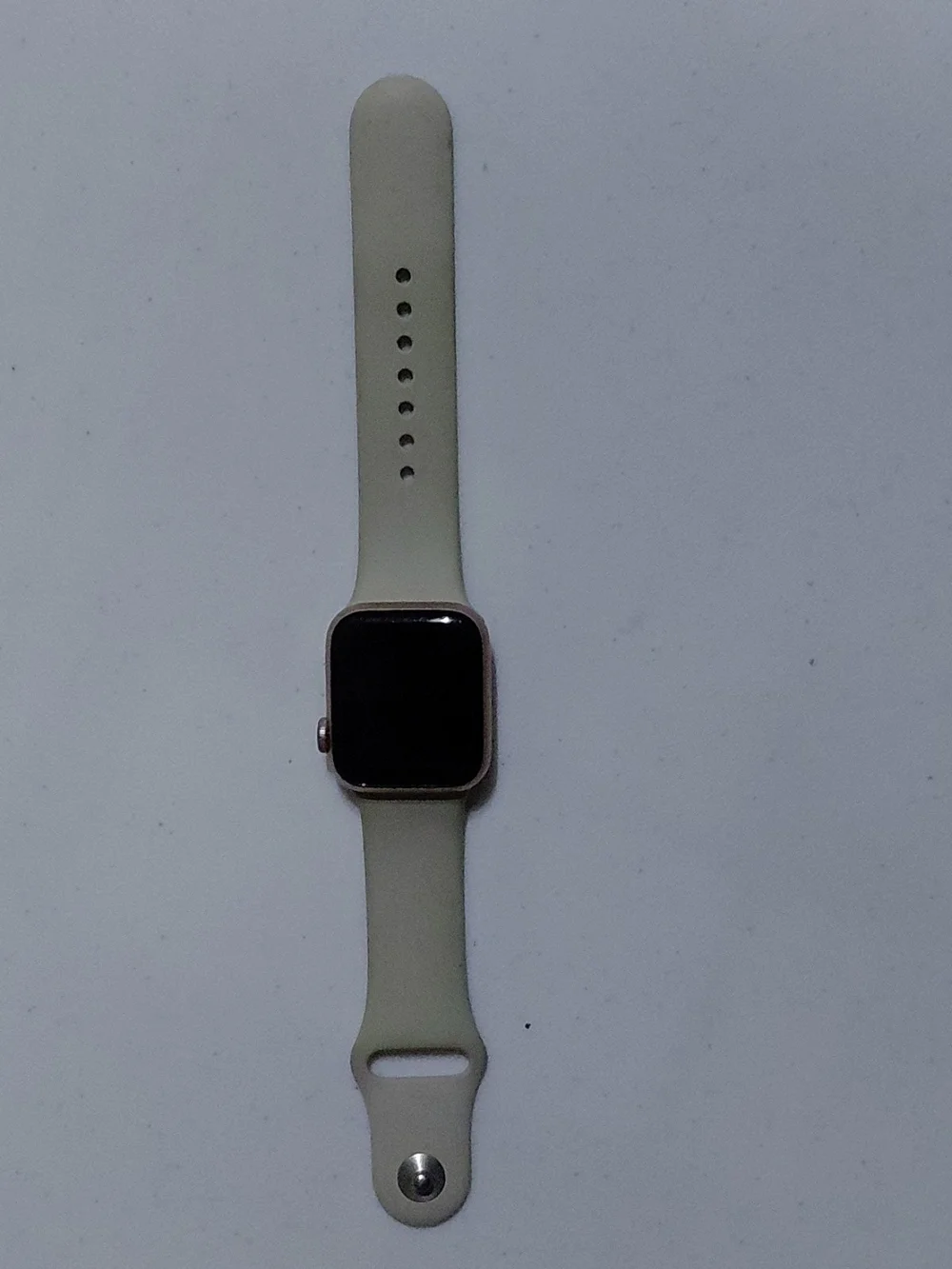Apple Watch SE Rose Gold Case with Cream Sport Band
